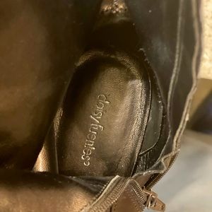 Dark brown heeled boots 8